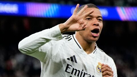 ‘Trình’ của Kylian Mbappe thua mỗi… Cristiano Ronaldo